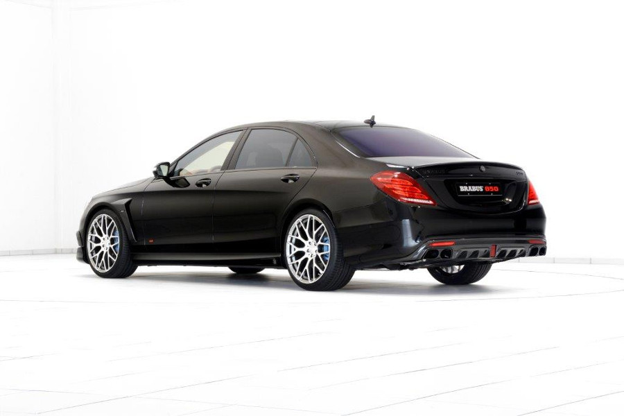Mercedes Benz Maybach S600 Limousine Brabus S900 Rocket